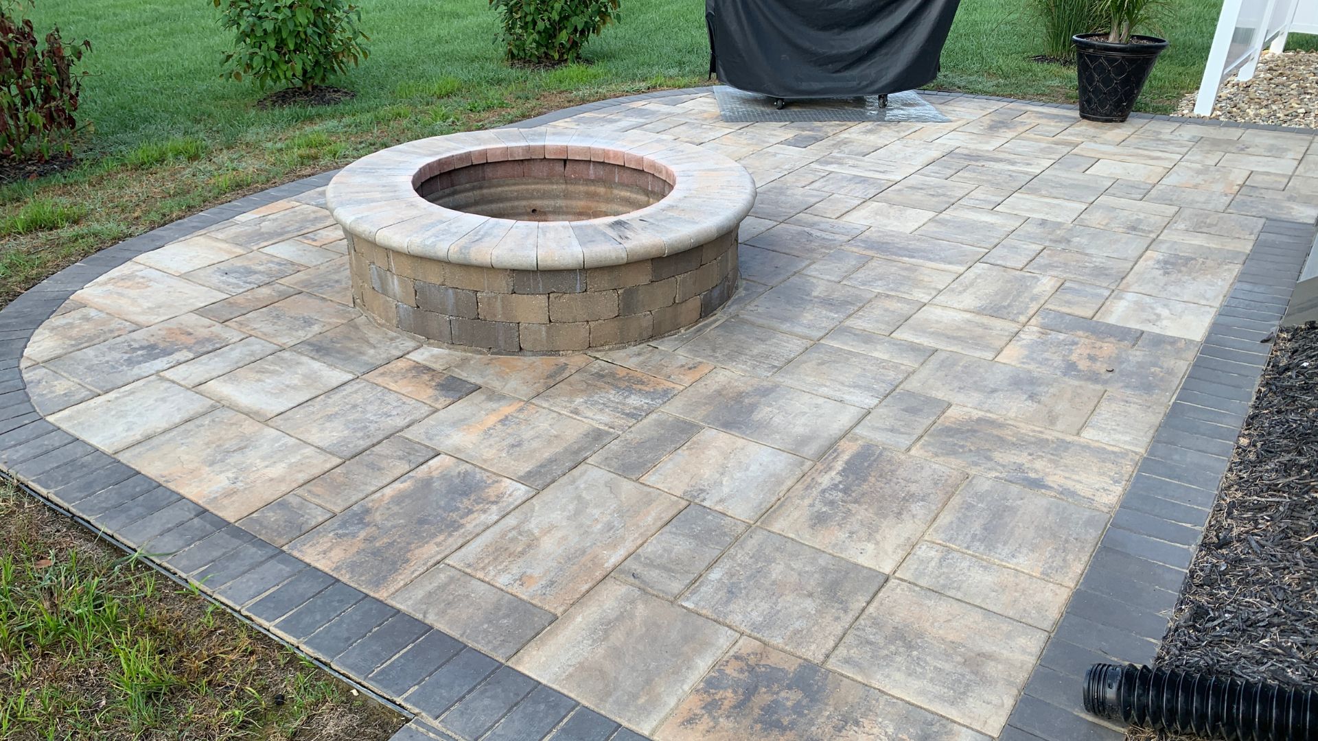 paver patio builders